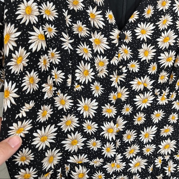 Sugar Lips daisy print jumpsuit - Picture 4 of 12